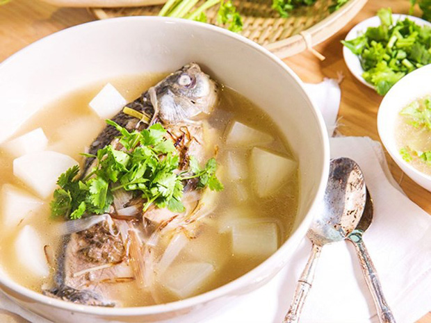 canh cá diếc củ cải