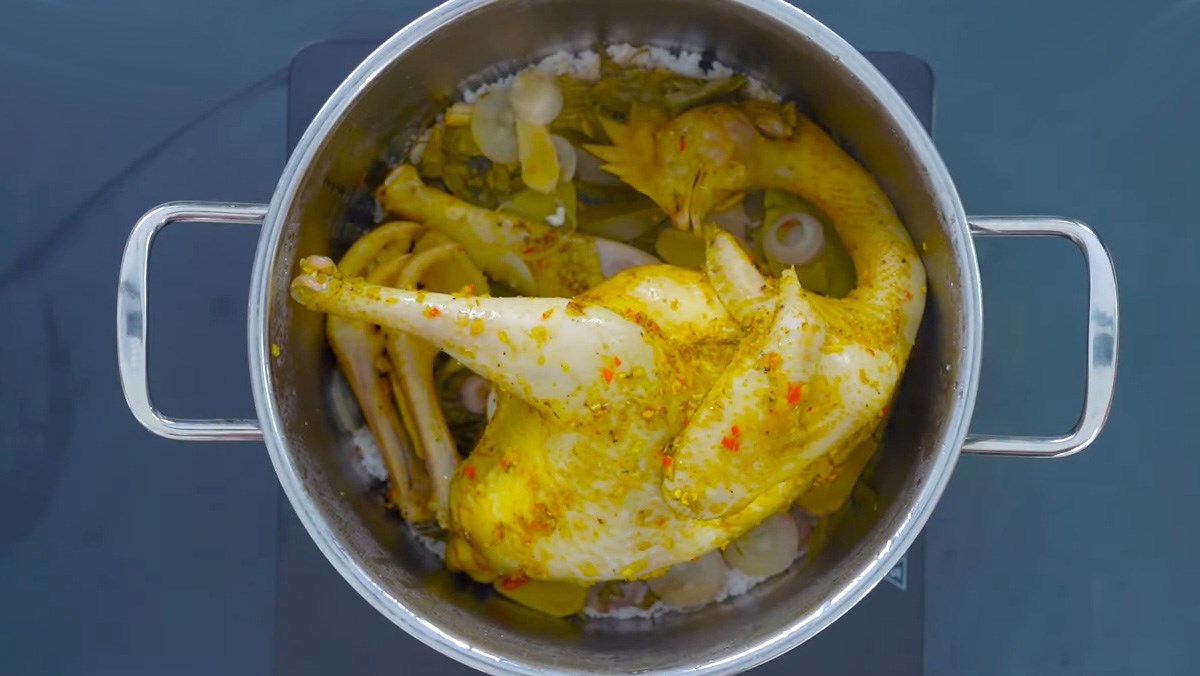 Cách làm gà ủ muối tiêu