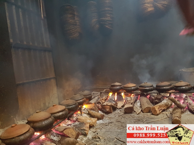 Cứ đến Tết, nhà nào cũng đỏ lửa kho cá