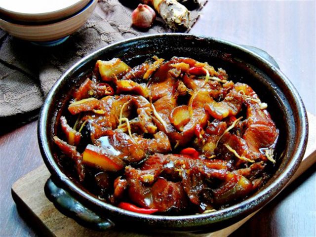 Công đoạn làm cá quả kho riềng