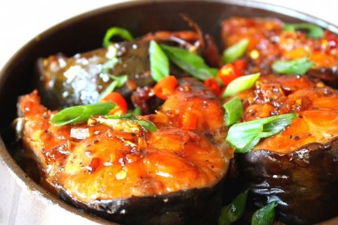 cá kho riềng bằng nồi áp suất